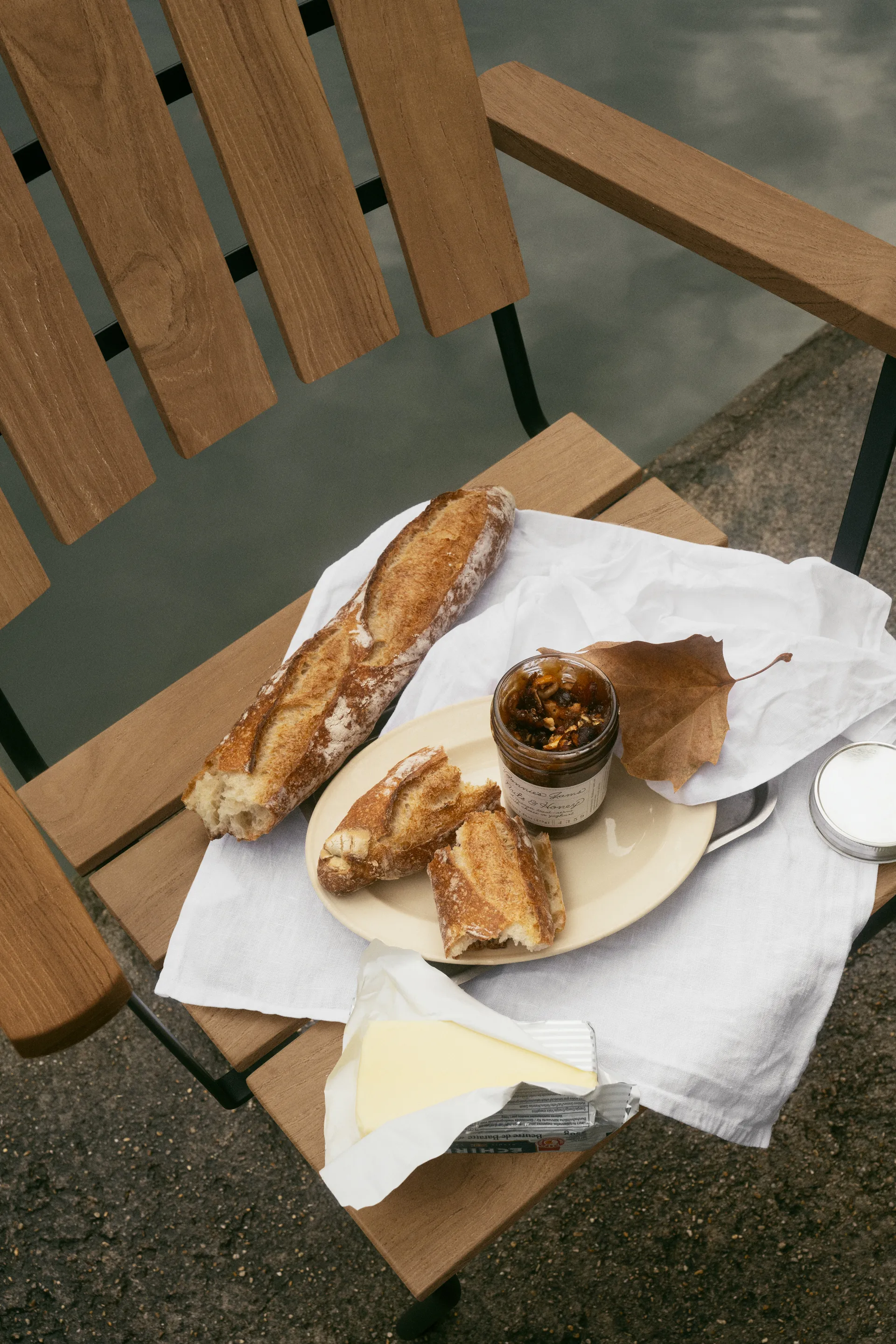 Poltrona A2, Teca não tratada-preto Grythyttan Stålmöbler