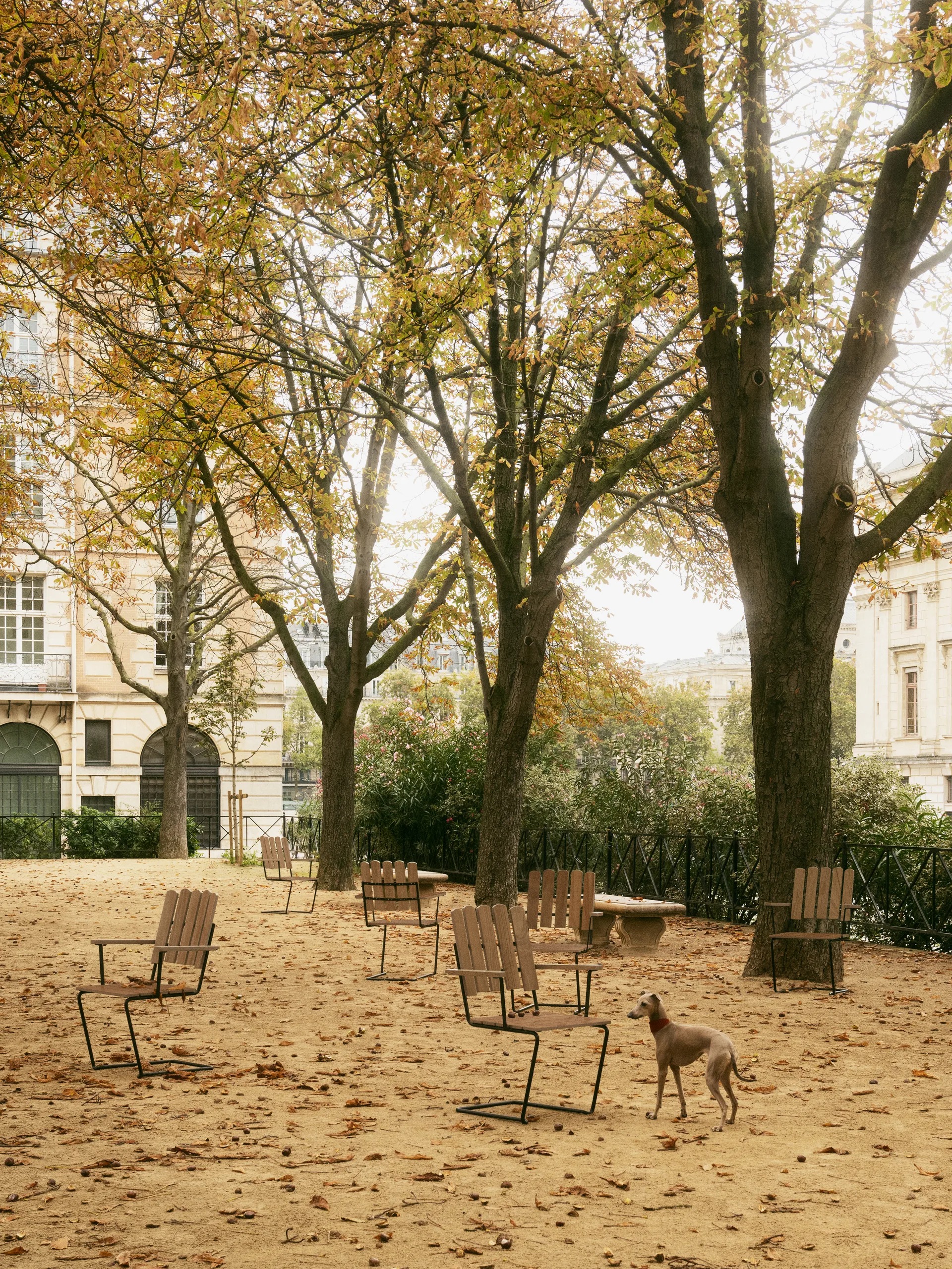 Poltrona A2, Teca não tratada-preto Grythyttan Stålmöbler