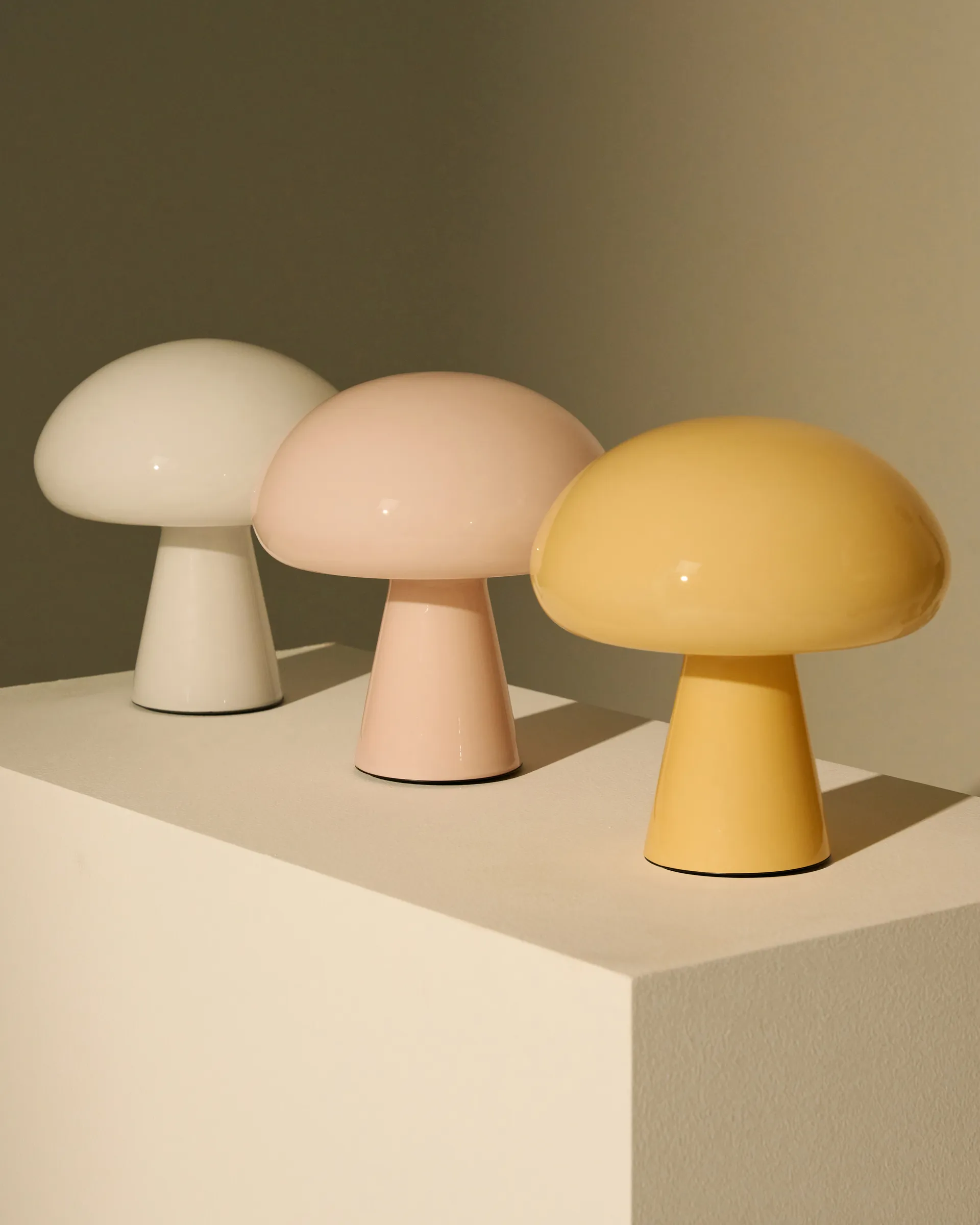 Candeeiro de mesa Obello, Powder pink GUBI