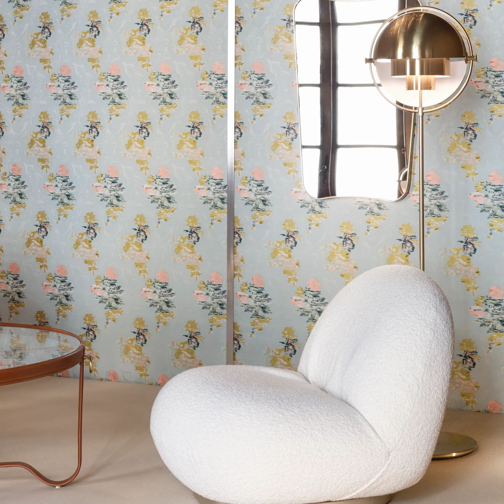 Candeeiro de pé Multi-Lite, Bronze-latão GUBI