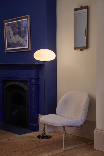 Candeeiro de pé Stemlite - Cromado preto-opalglas, 110 cm - GUBI