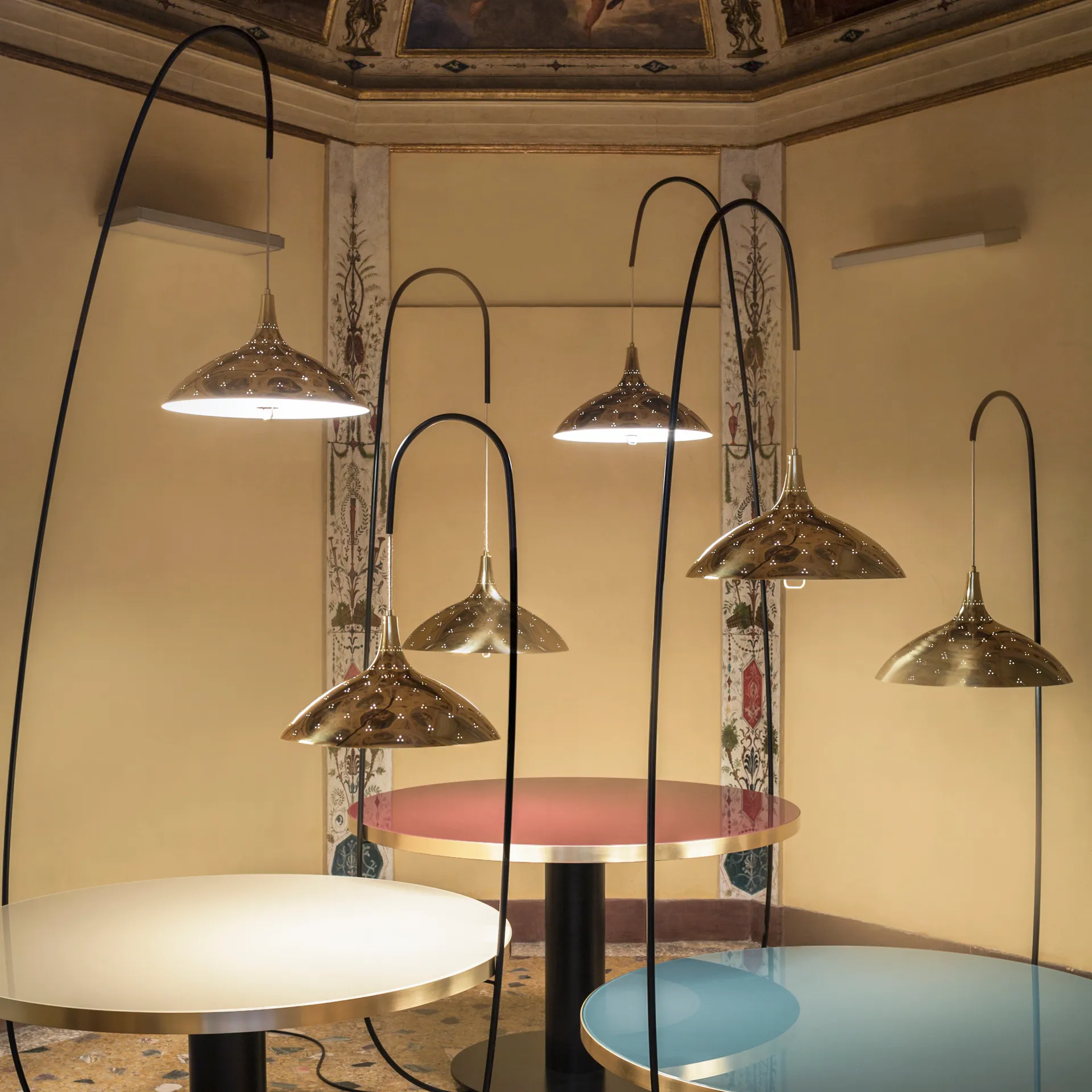 Candeeiro suspenso 1965, Latão GUBI