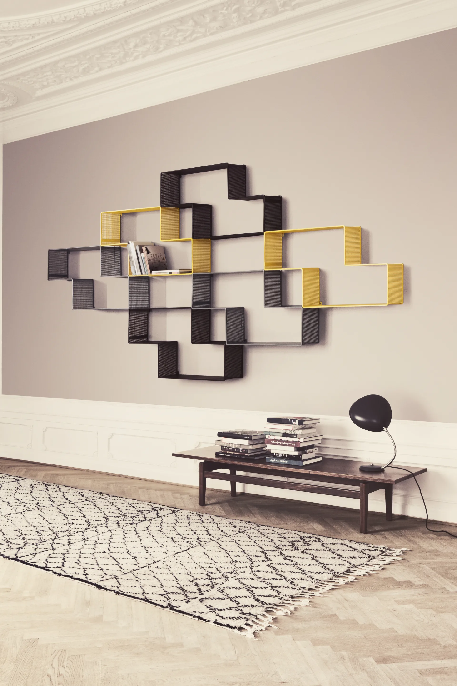 Estante de livros Matégot Dedal, Cream white-semi matte GUBI