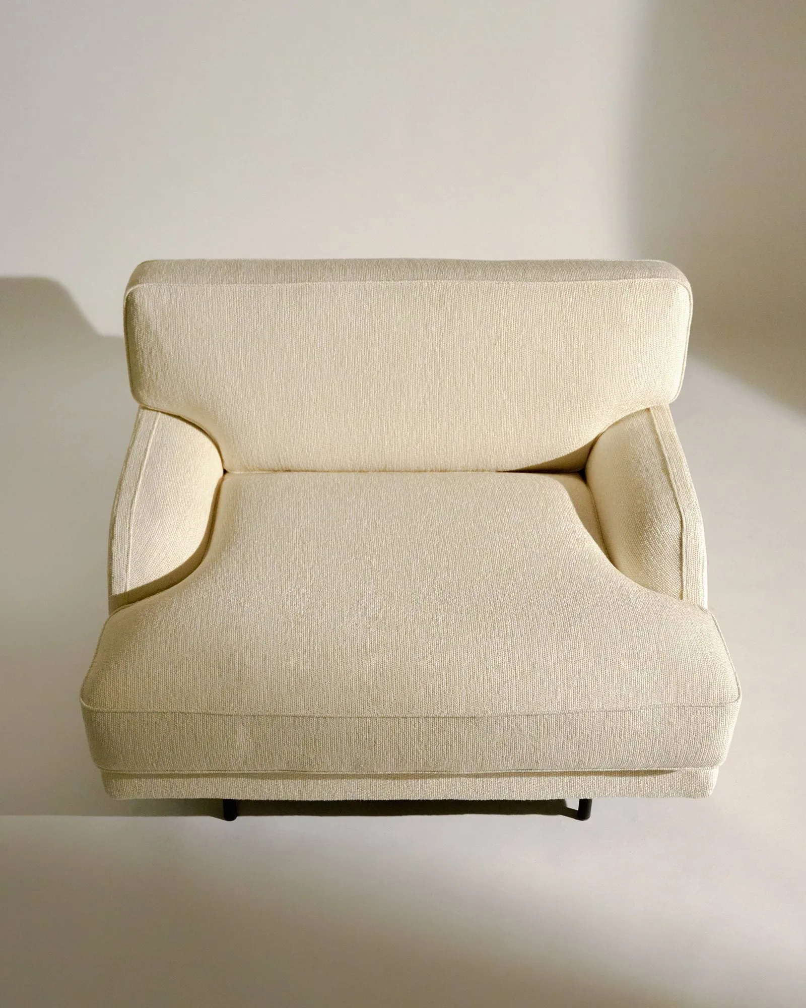 Flaneur cadeira lounge, Bouclé 001-preto mate GUBI