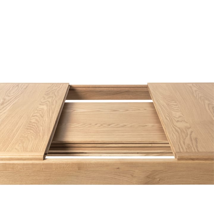 Mesa de jantar S-table, carvalho fosco lacado, extensão  GUBI