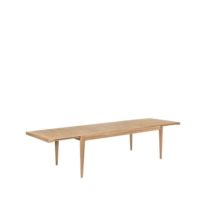 Mesa de jantar S-table, carvalho fosco lacado, extensão  GUBI