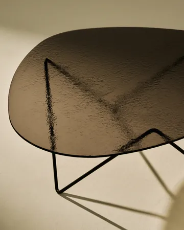 Pedrera mesa de centro - Preto semimate-vidro texturizado bronze - GUBI