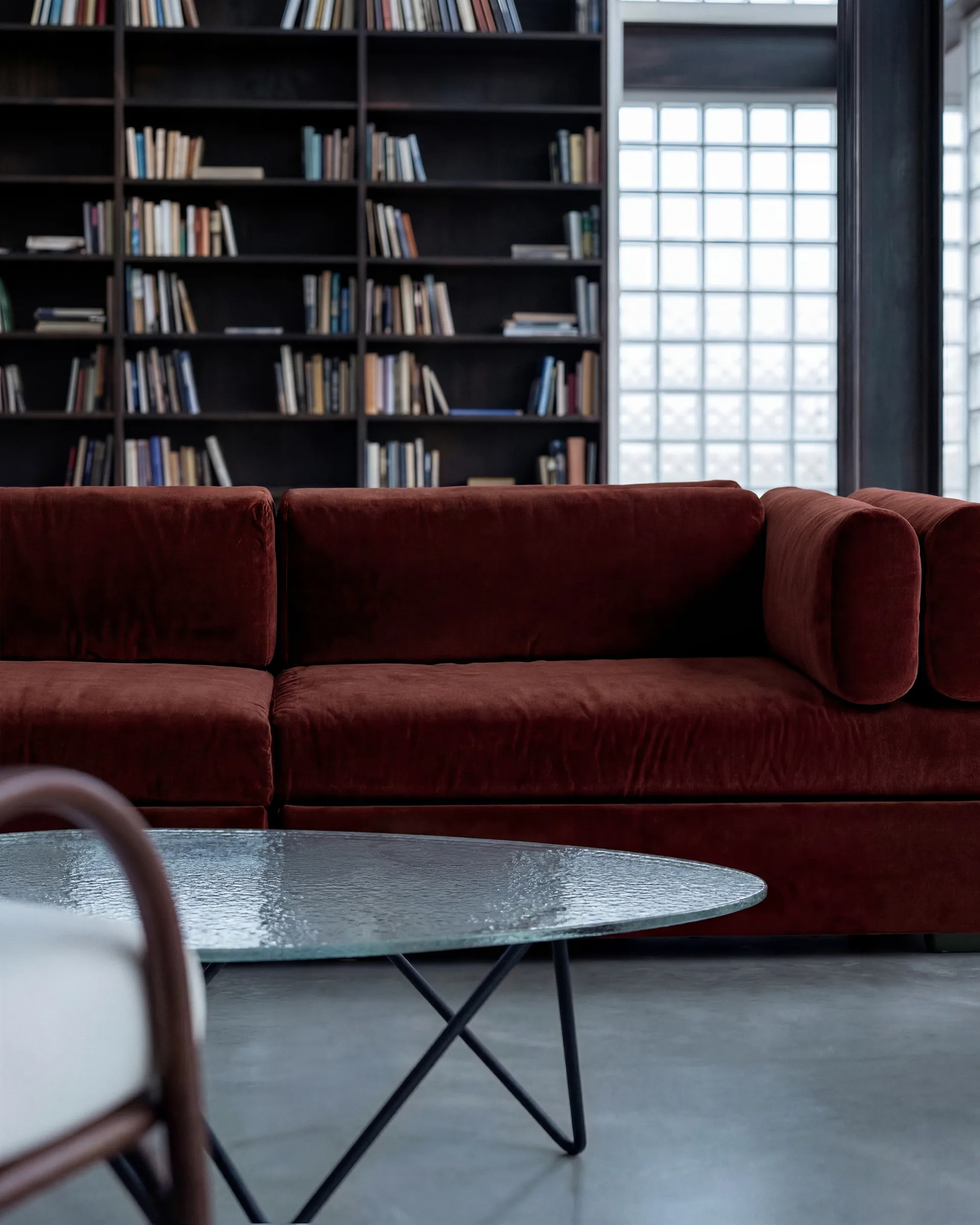 Pedrera mesa de centro, Preto semimate–vidro estrutural transparente GUBI