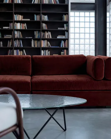 Pedrera mesa de centro - Preto semimate–vidro estrutural transparente - GUBI