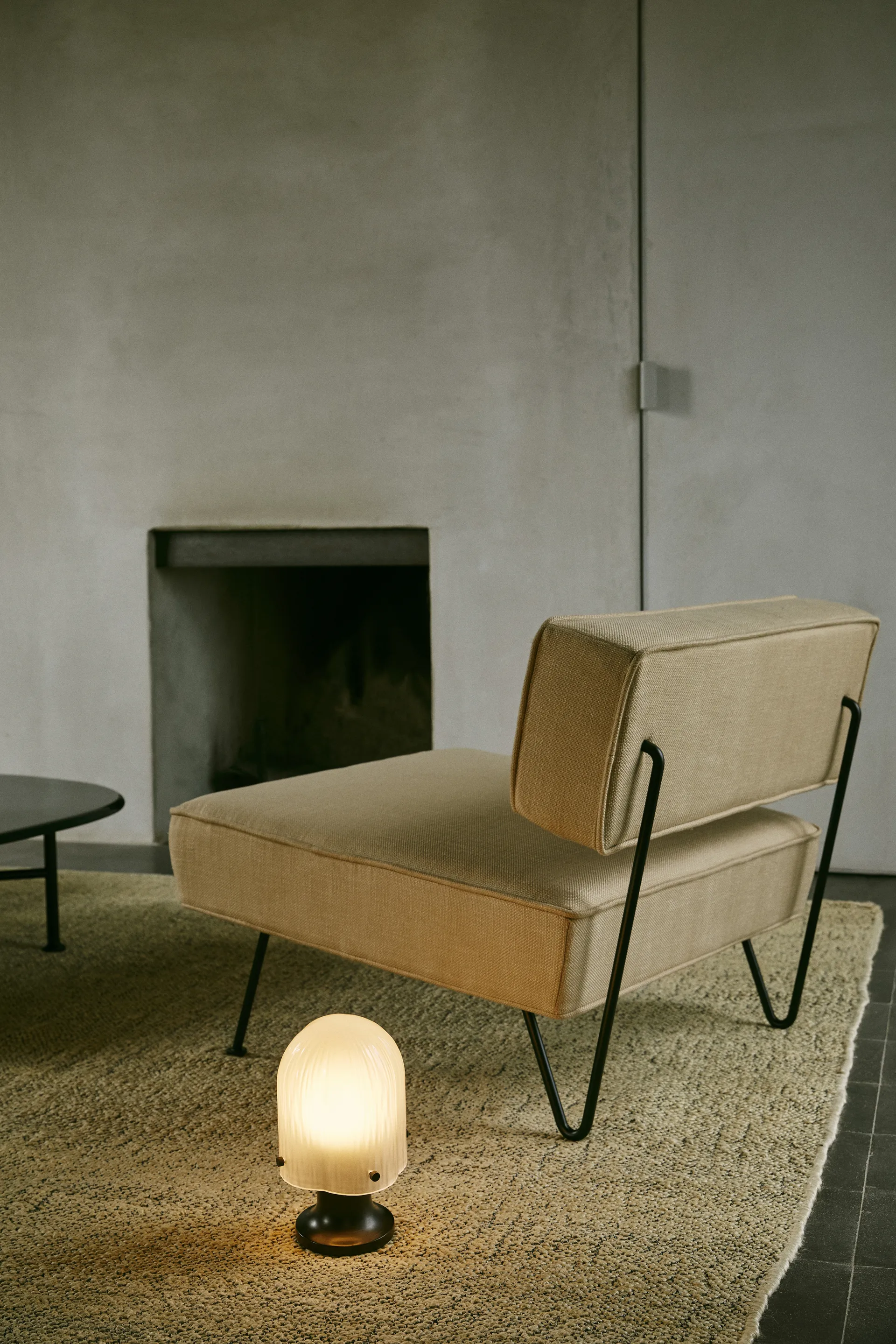 Seine candeeiro de mesa portátil, Antique latão-branco GUBI