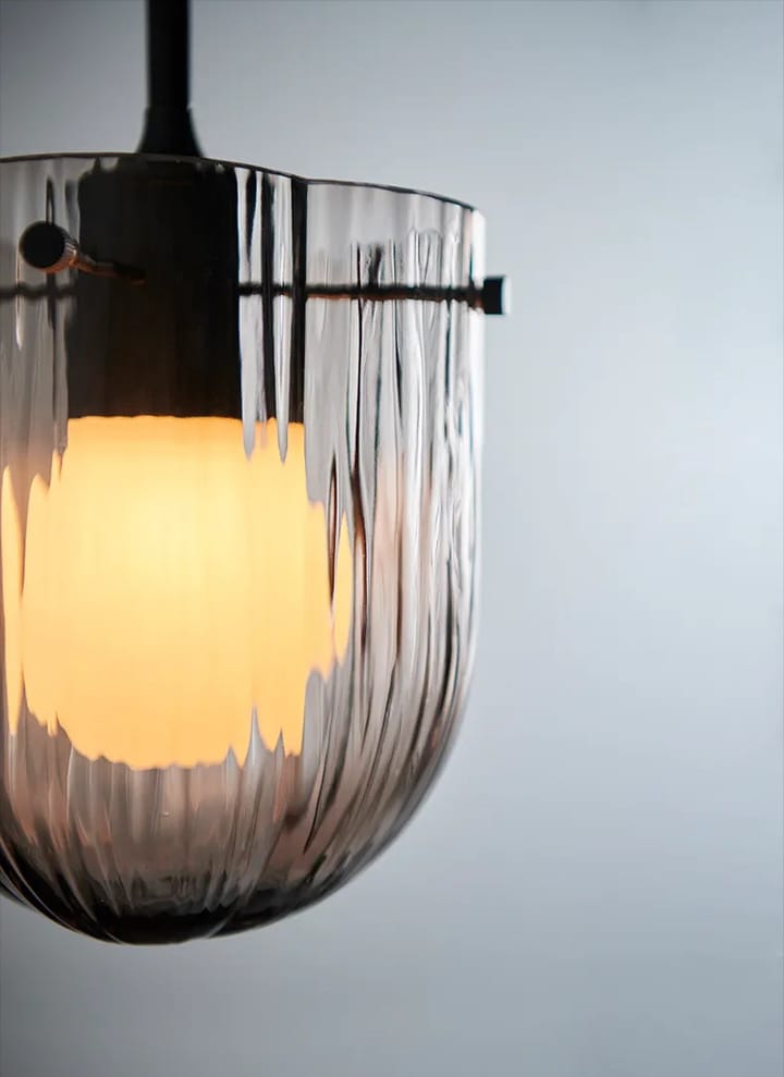 Seine candeeiro suspenso Ø17.2 cm, Latão-fumaça GUBI
