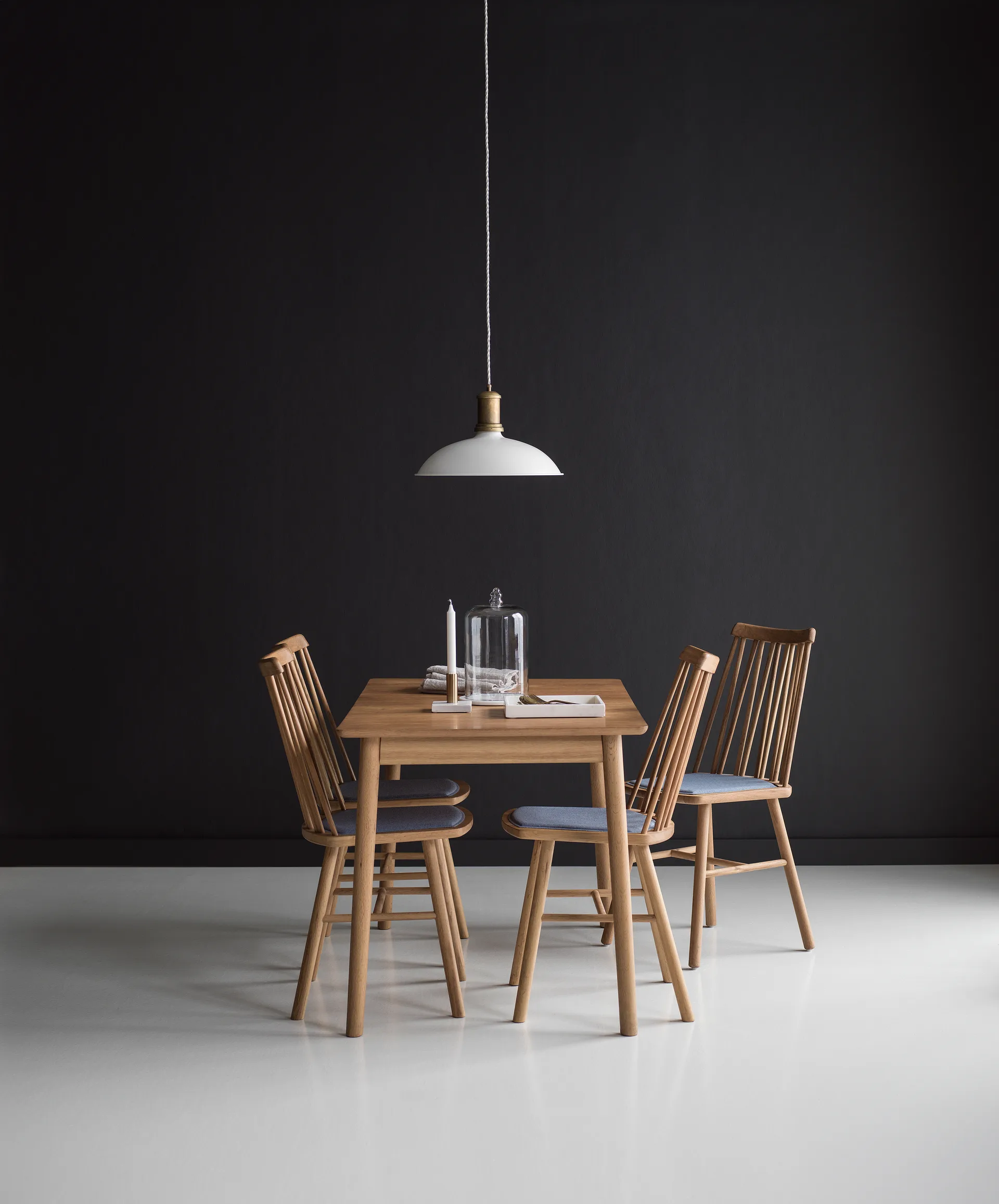 ZigZag cadeira, Carvalho não tratado Hans K