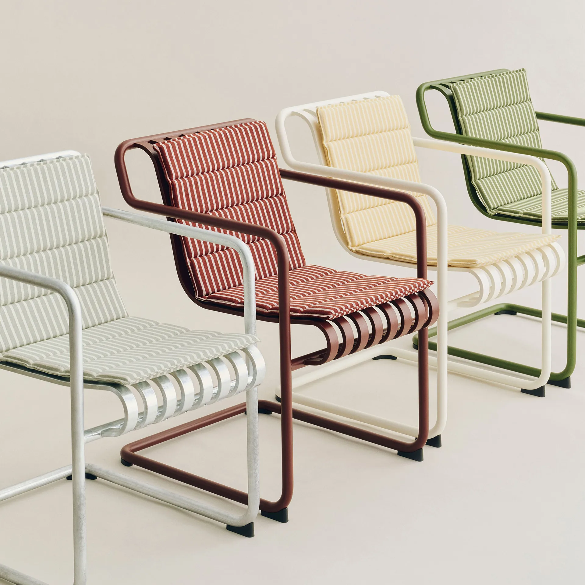 Almofada de assento Terrazza Folding, Terracotta bold stripe, 82x40 cm HAY