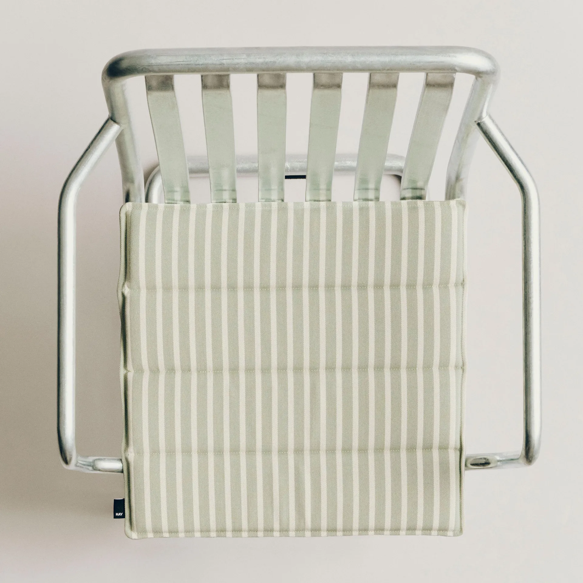 Almofada de assento Terrazza, Grey bold stripe, 40x40 cm HAY