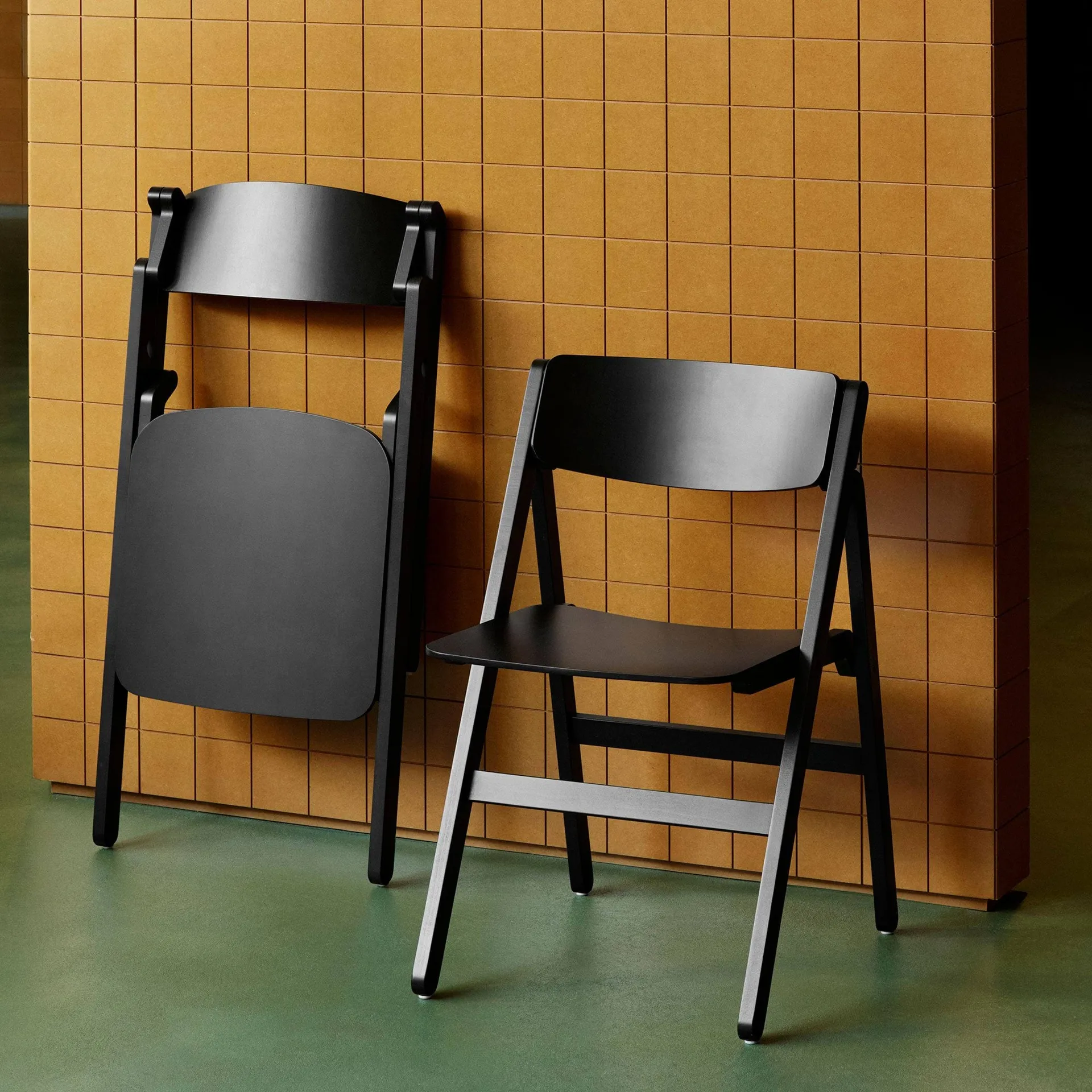 Backflip Chair cadeira, Anthracite faia lacada HAY