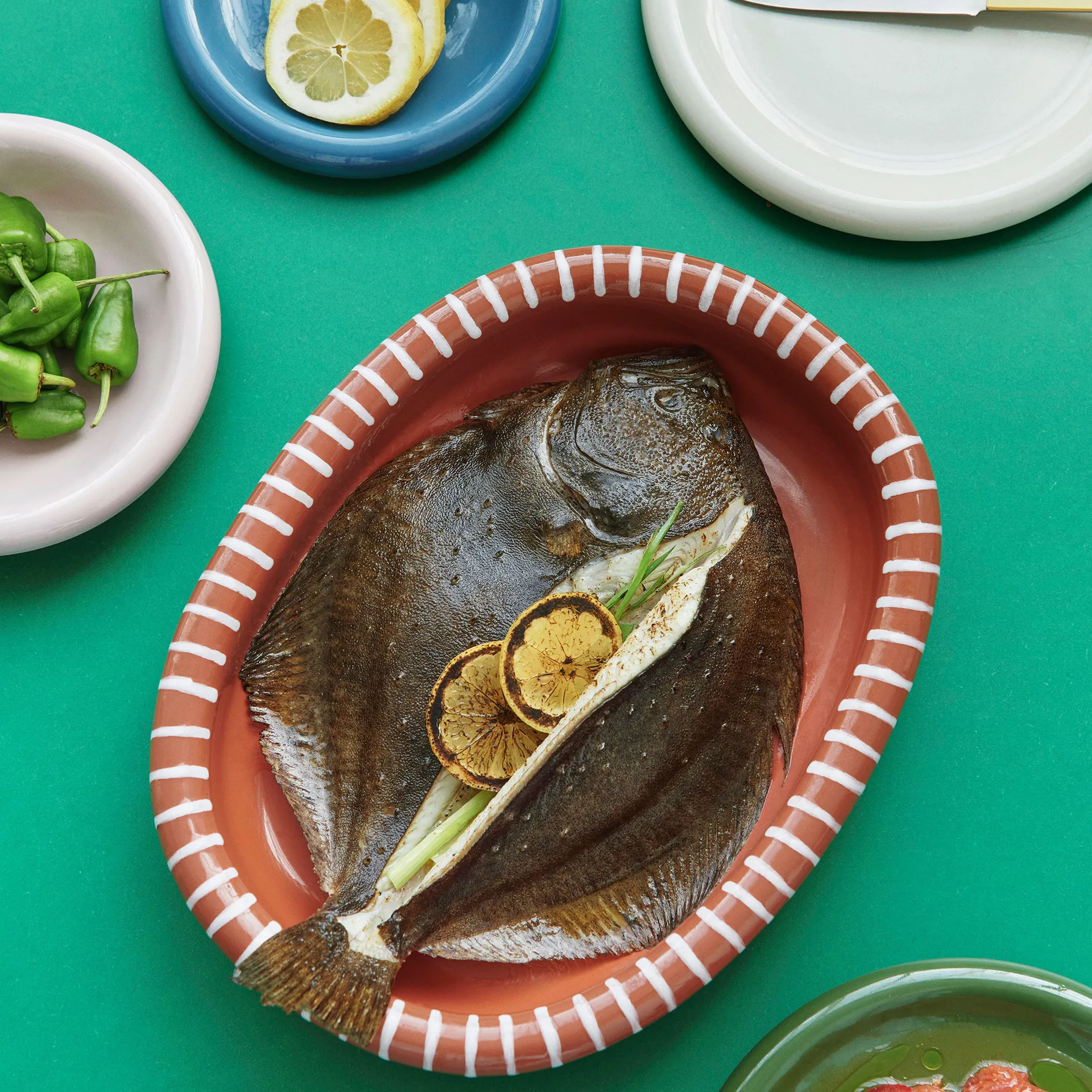 Barro prato de servir oval grande 27x36 cm, Natural with stripes HAY