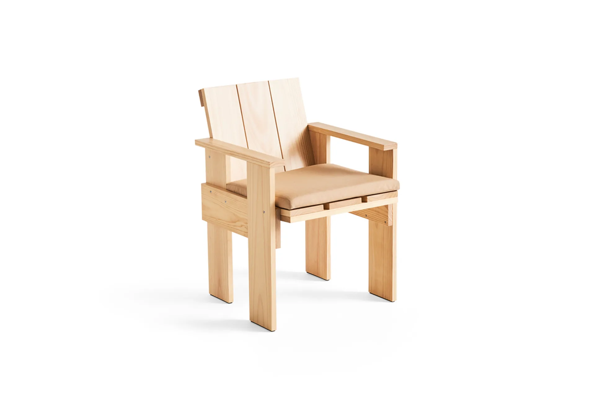 Cadeira com braços Crate Dining Chair, Water-based lacquered pinewood HAY