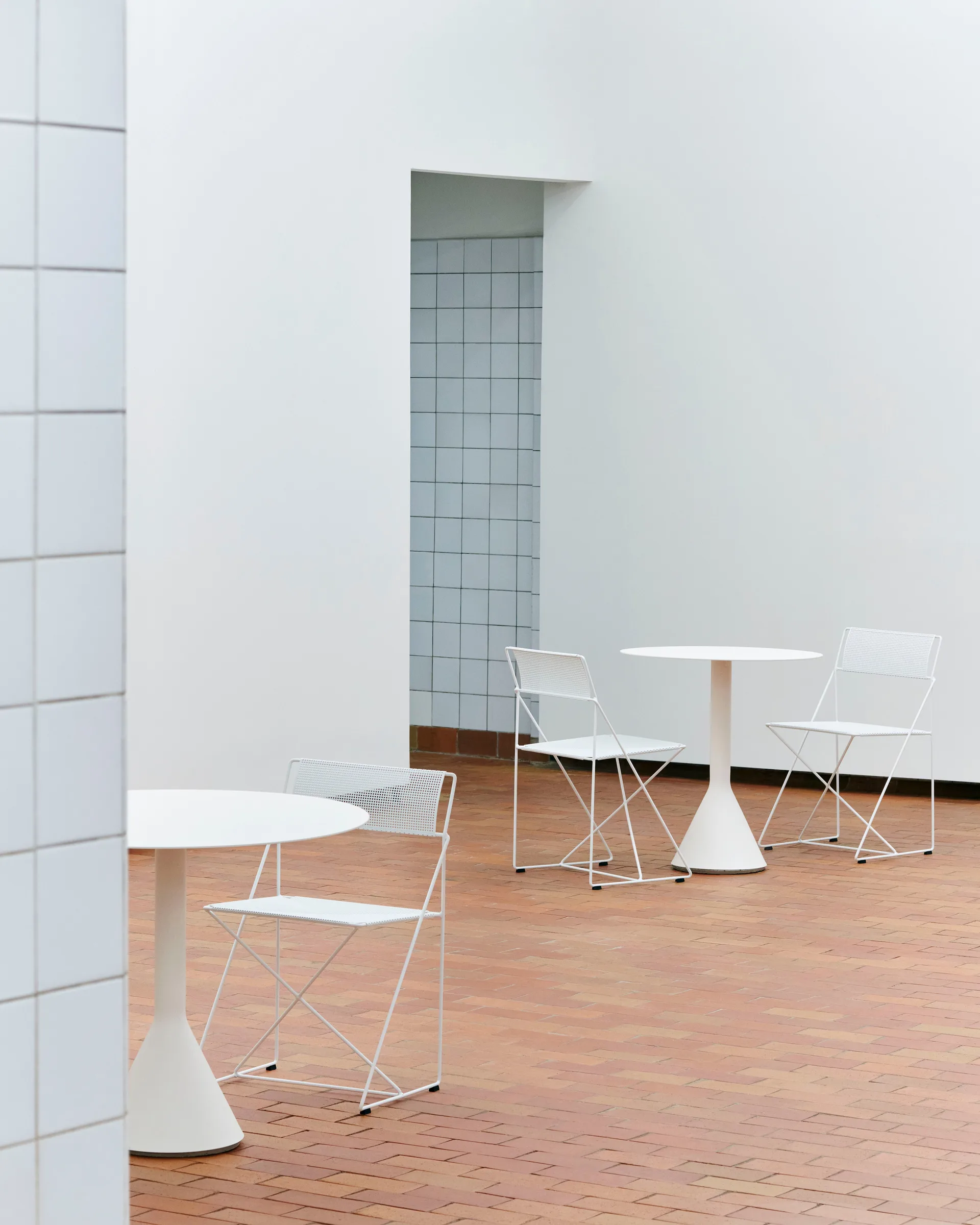 Cadeira X-Line Indoor, Chalk white HAY