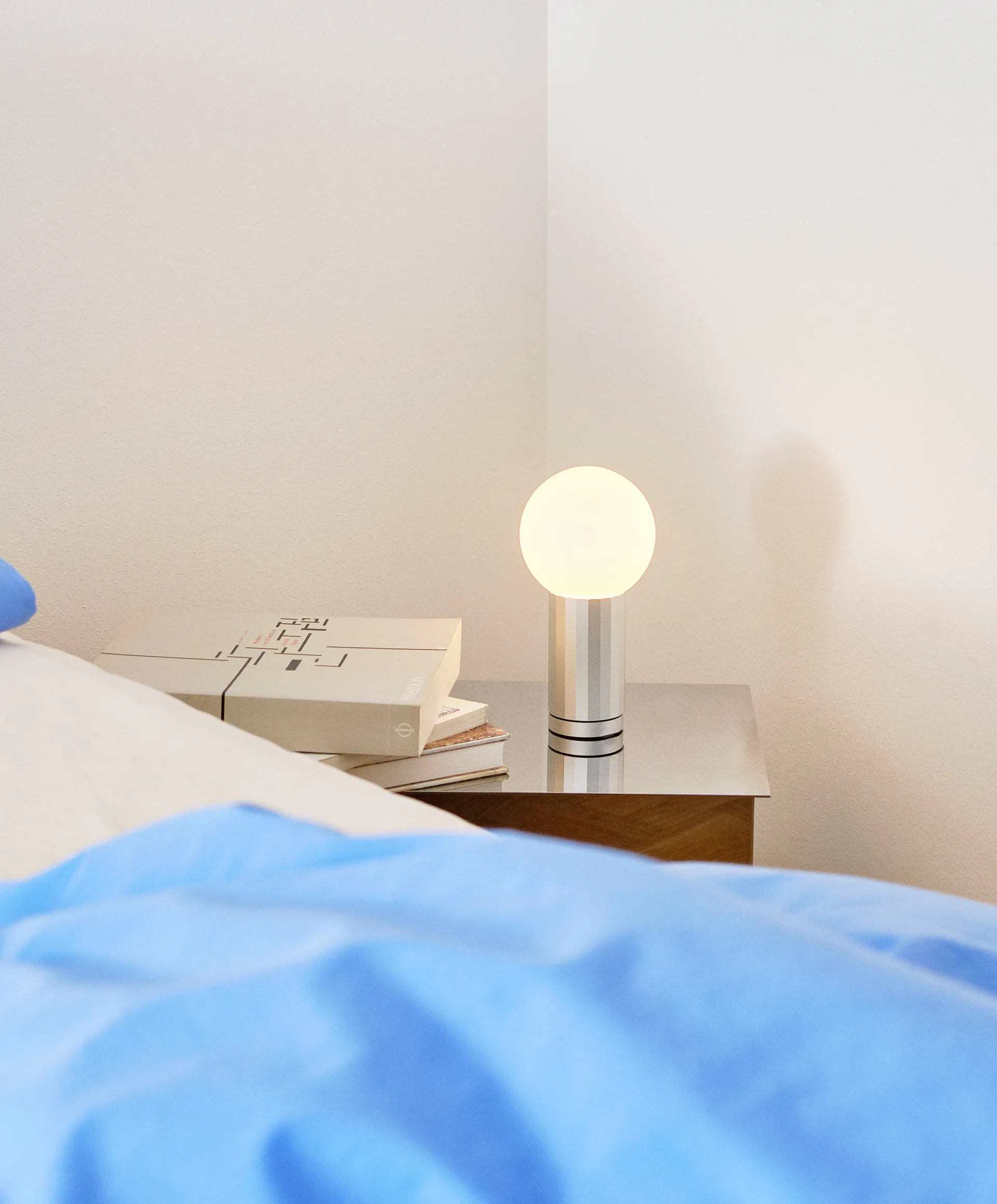 Candeeiro de mesa Turn On, Alumínio HAY