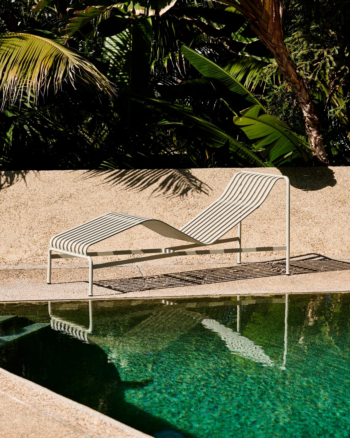 Chaise longue Palissade, Sky grey HAY