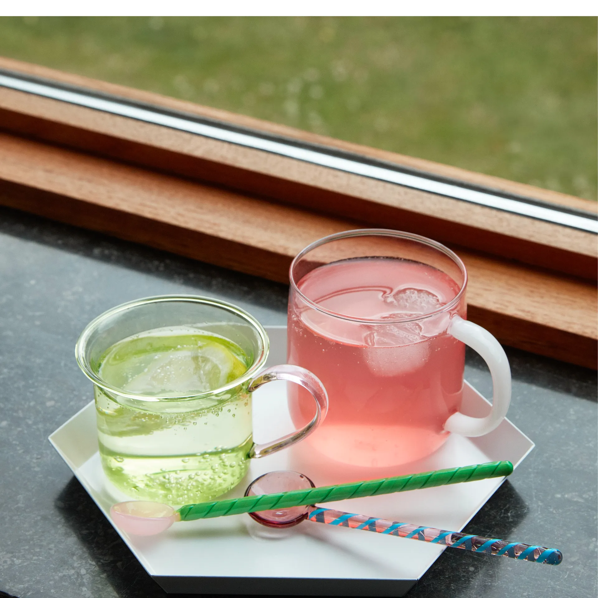 Colher de vidro Twist, 2 un., turquoise-light pink HAY