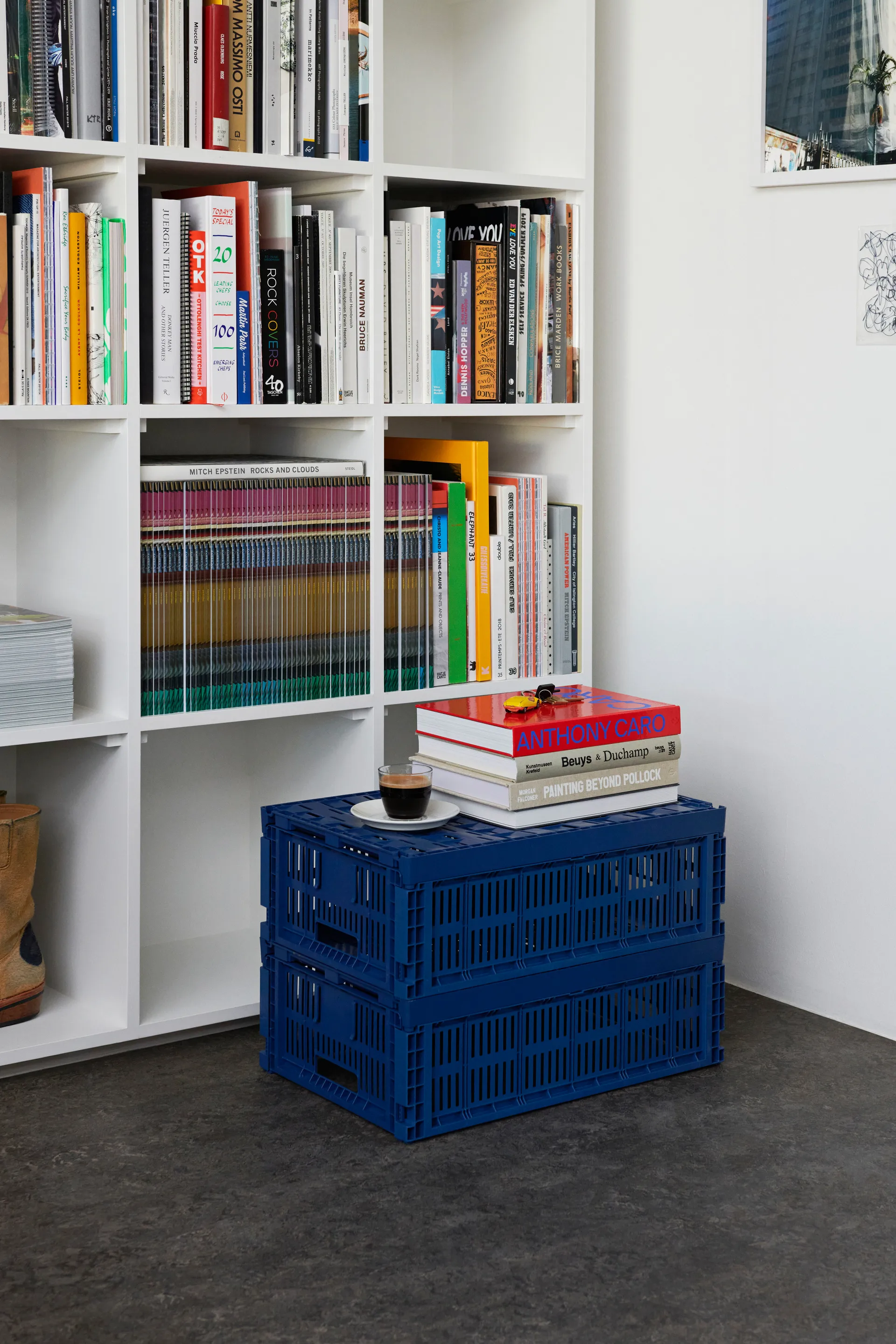 Colour Crate L 34,5x53 cm, Azul escuro HAY