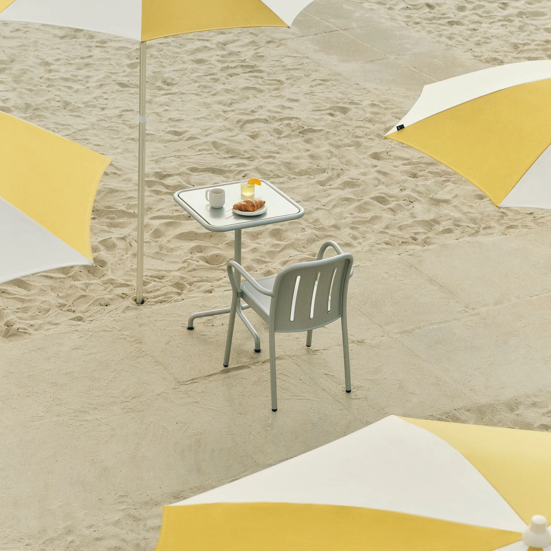 Deville mesa, Cinzento prateado, 60x70x74 cm HAY