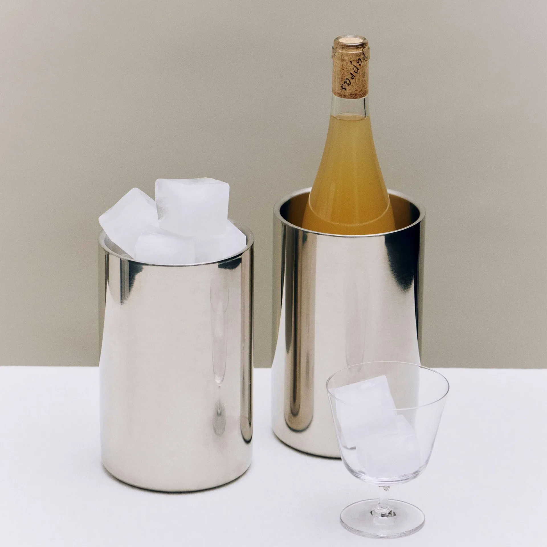 Essential Steel refrigerador de vinho, Aço inoxidável, 19,5xØ12 cm HAY