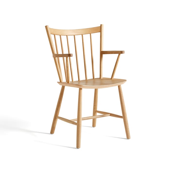 J42 cadeira com braços  - Lacquered oak - HAY
