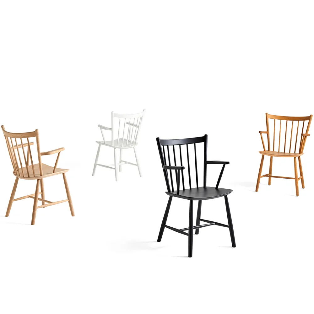 J42 cadeira com braços , White lacquered beech HAY