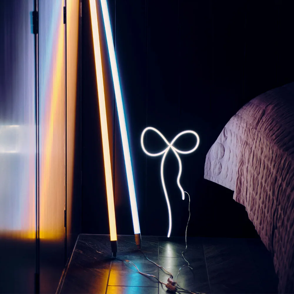Lâmpada fluorescente Neon Tube Slim 120 cm, Blue HAY