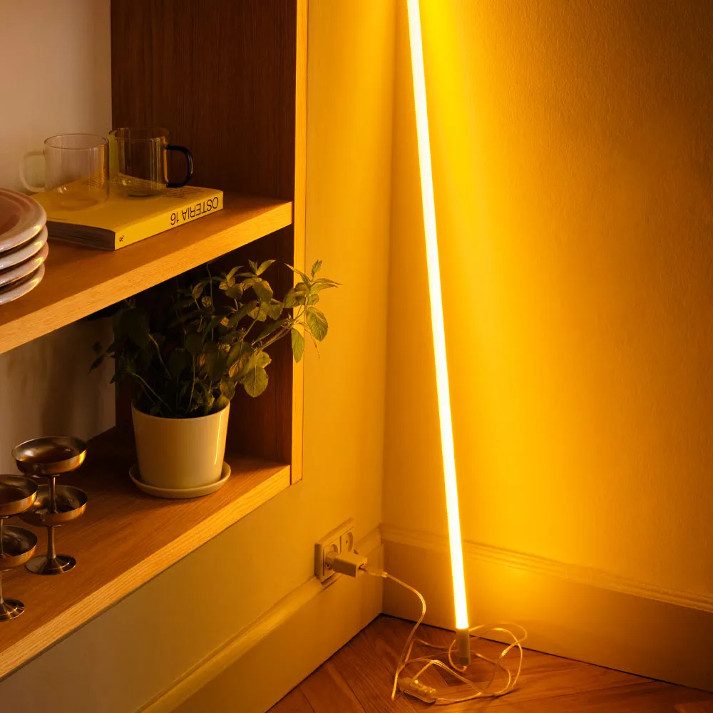 Lâmpada fluorescente Neon Tube Slim 120 cm, Blue HAY