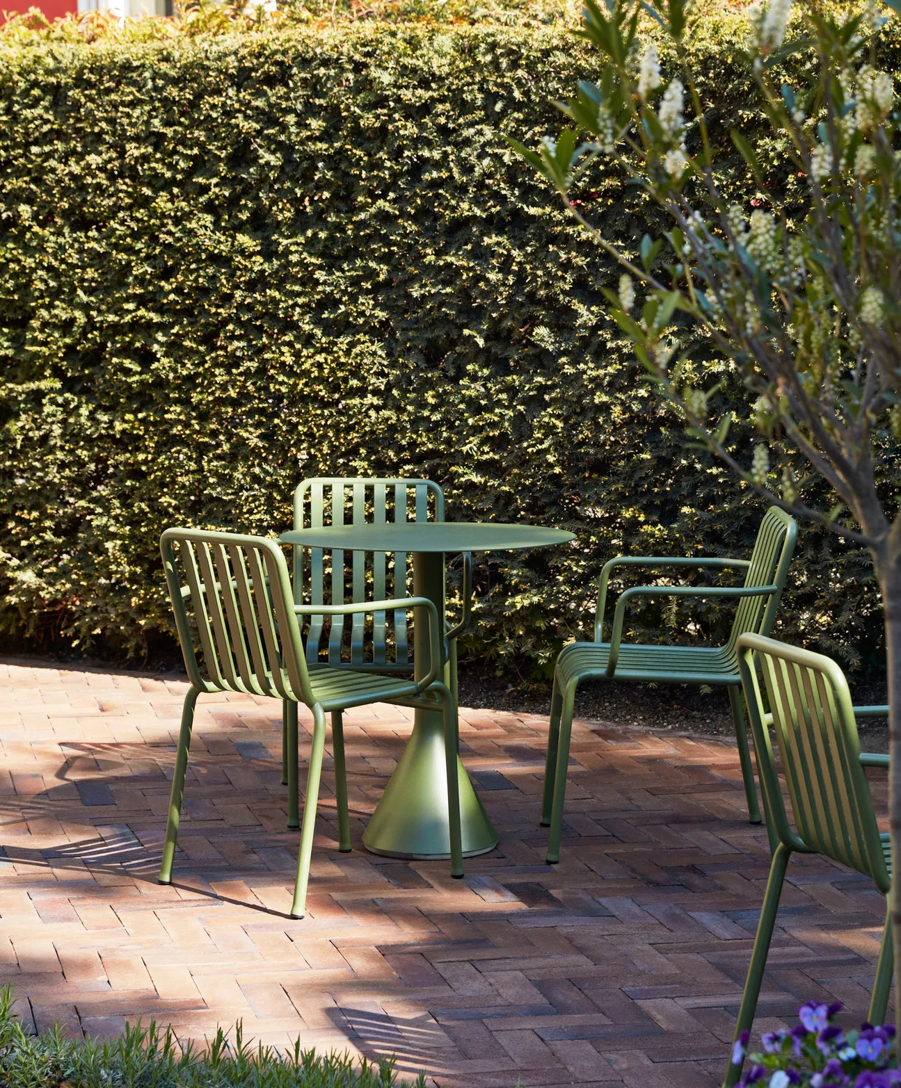 Mesa de café redonda Palissade Cone, Olive, ø70 HAY