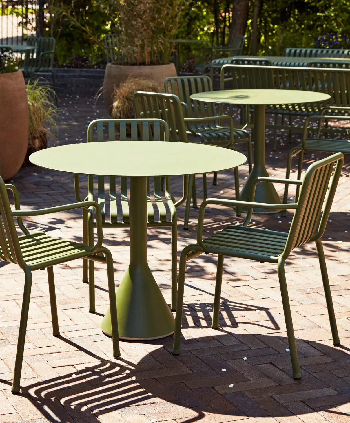 Mesa de café redonda Palissade Cone, Olive, ø90 HAY