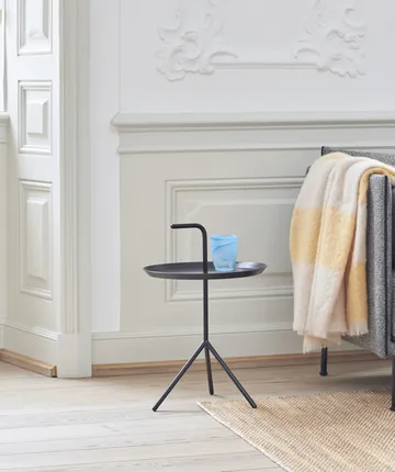 Mesa lateral DLM Ø38 cm - Black - HAY