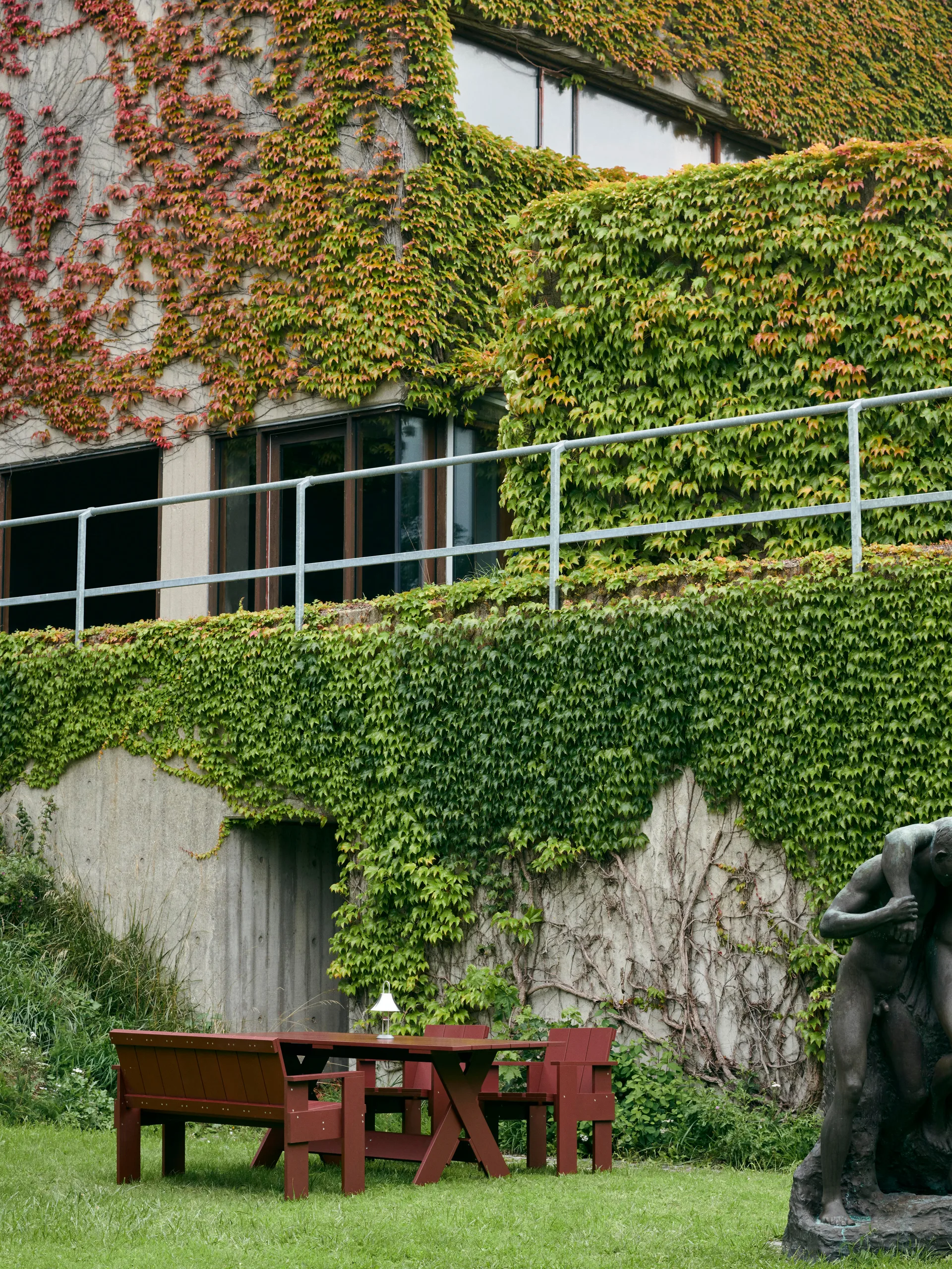 Mousqueton candeeiro de mesa portátil, Oyster white HAY