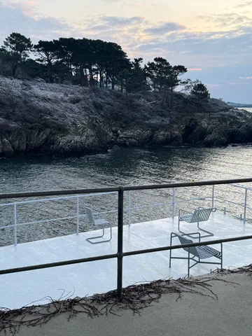 Palissade Cantilever cadeira - Aço galvanizado a quente - HAY