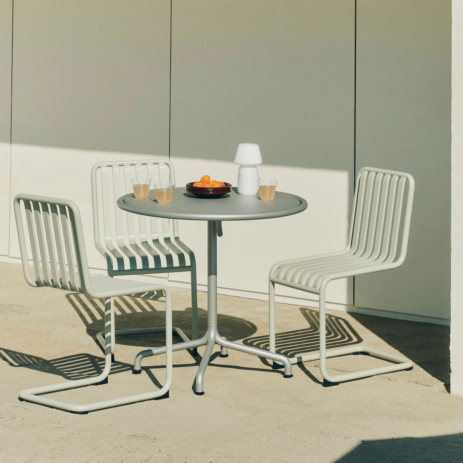 Palissade Cantilever cadeira, Céu cinzento HAY