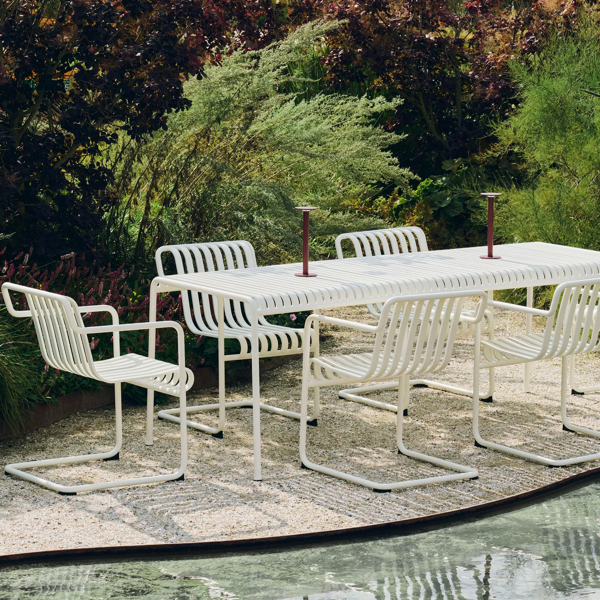 Palissade Cantilever Dining cadeira com braços, Creme branco HAY