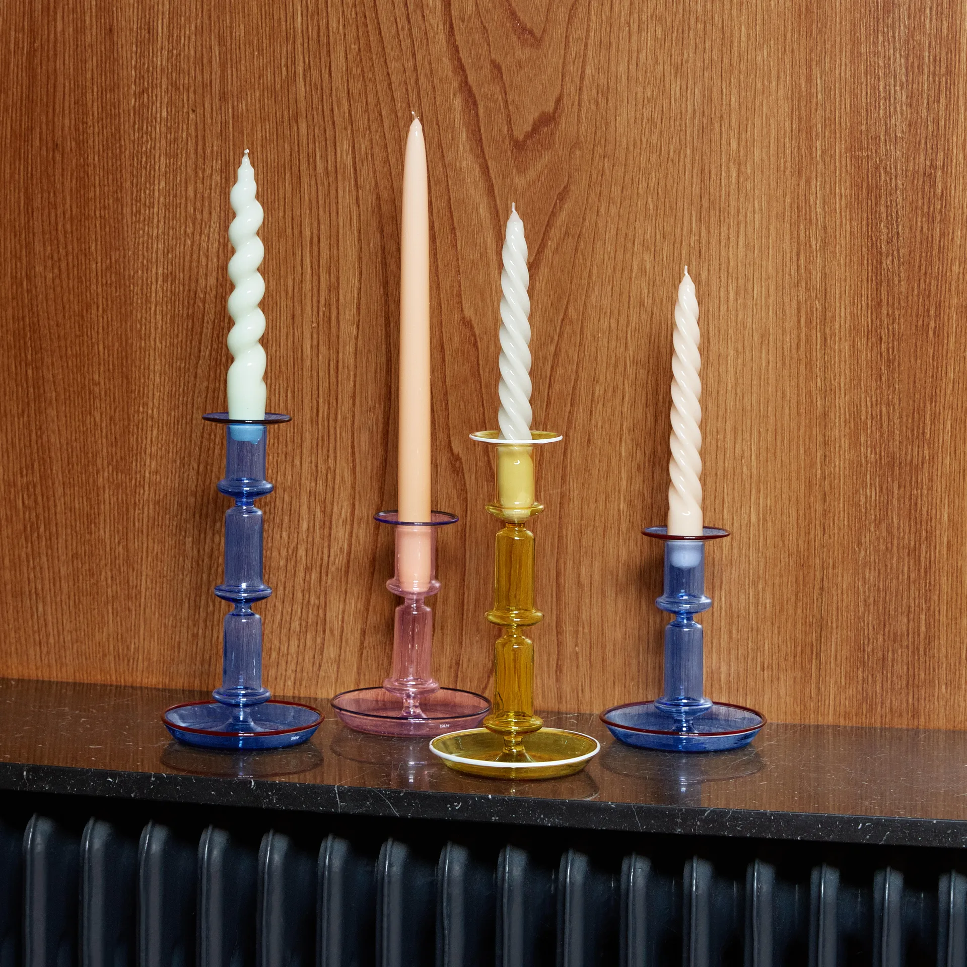 Suporte de velas Flare alto, amarelo-branco HAY