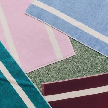 tapete de casa de banho Stripe - Cool pink, 50x80 cm - HAY