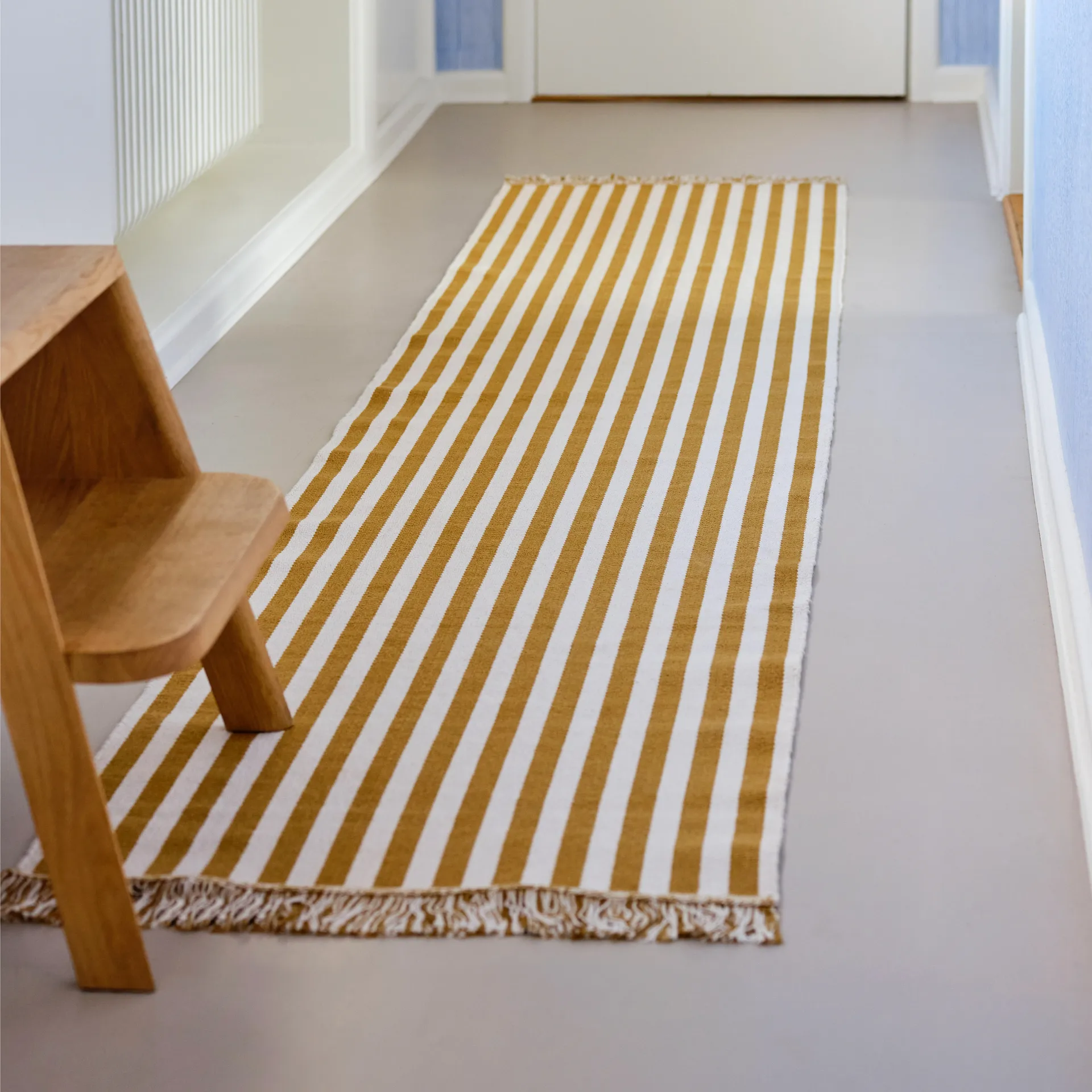 Tapete Stripes and Stripes 65x300 cm, barley field HAY