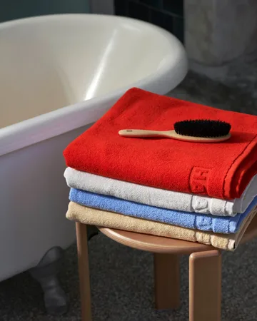 Toalha de banho Mono 50x90 cm - Vermelho Poppy - HAY