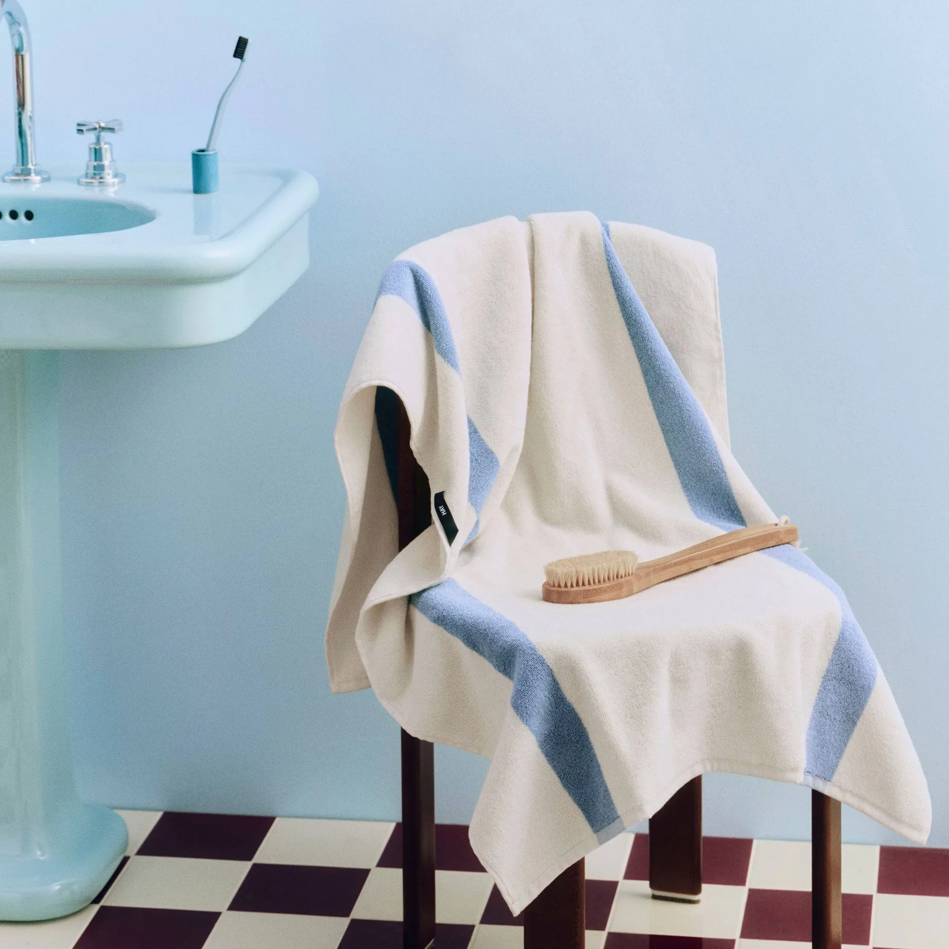 Toalha Stripe, Dusty blue, 70x140 cm HAY