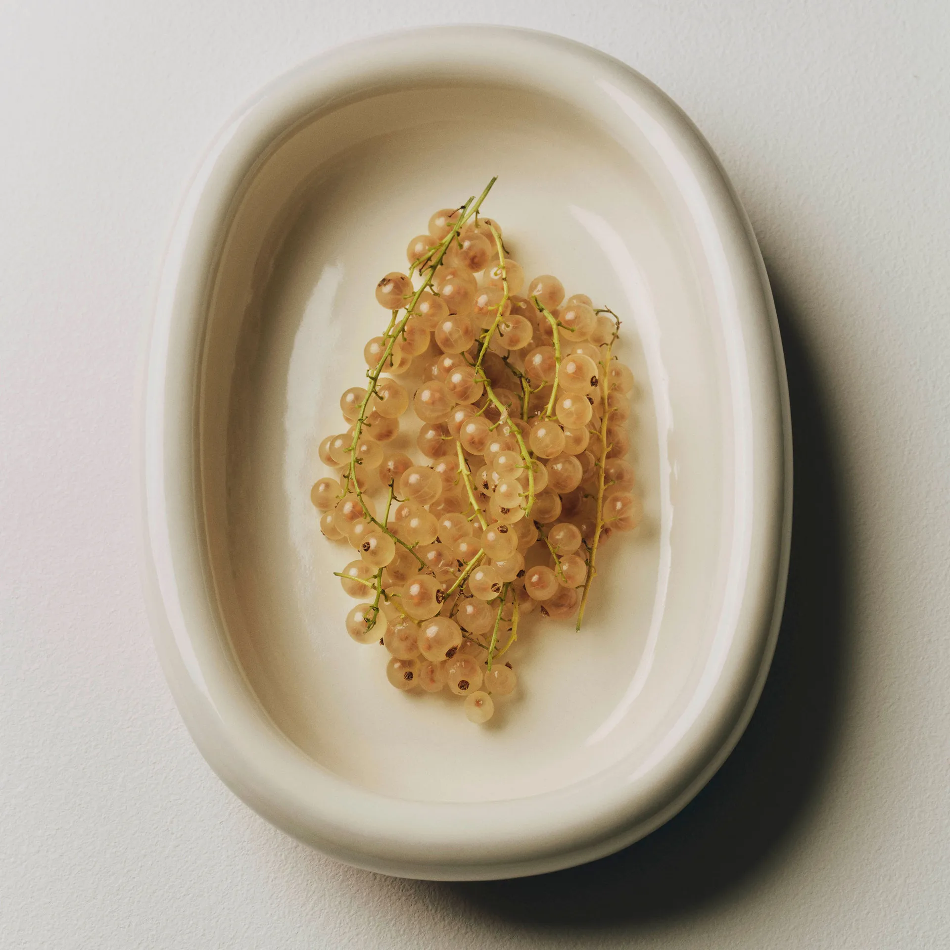 Travessa de servir oval Barro, Off-white, large 27x36 cm HAY