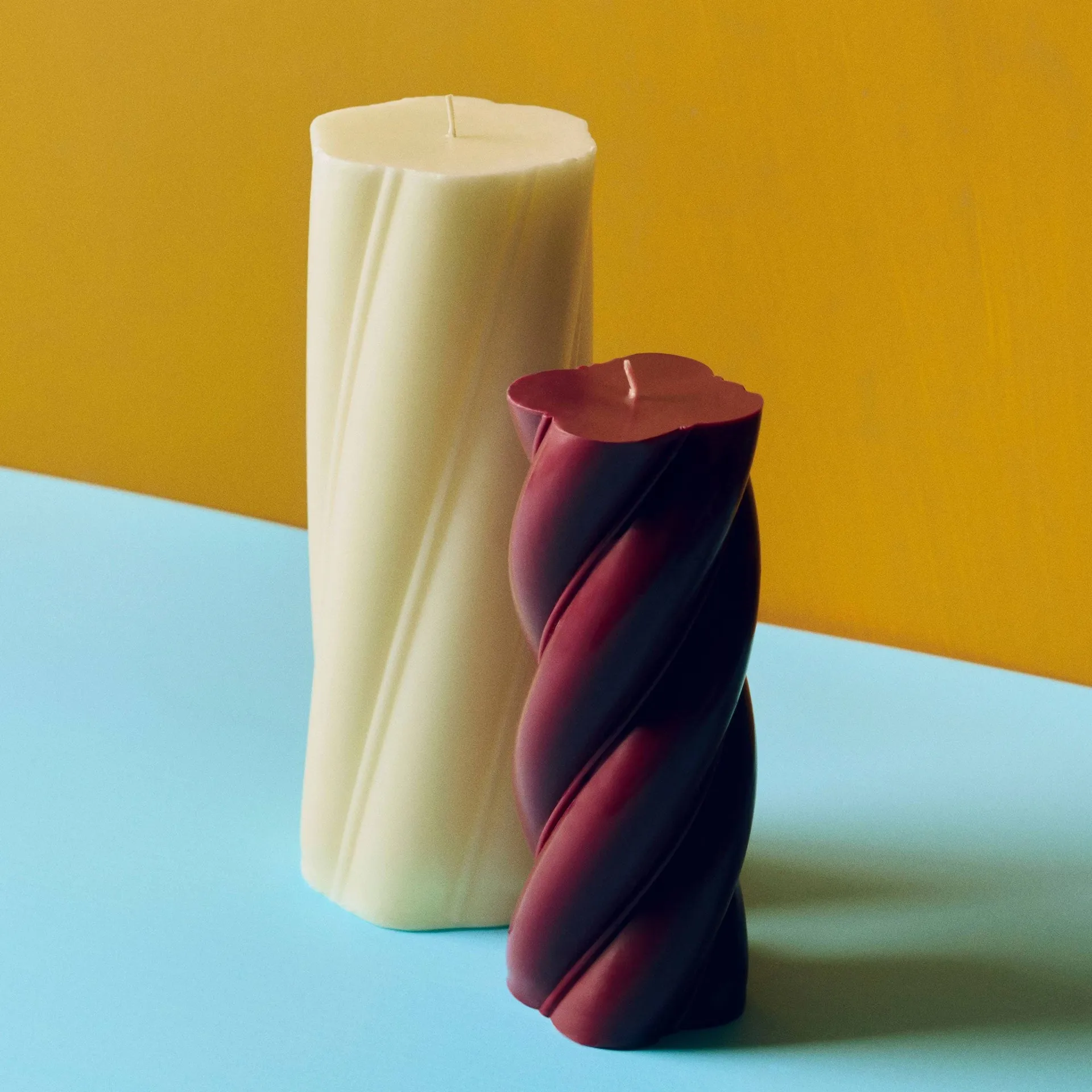 Vela cilíndrica Soft Serve Candle, Ivory, Ø9,5x24,5 cm HAY