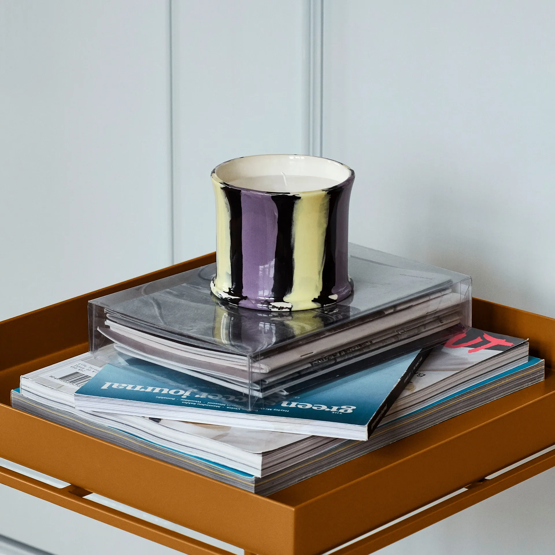 Vela perfumada Stripe, fig leaf HAY