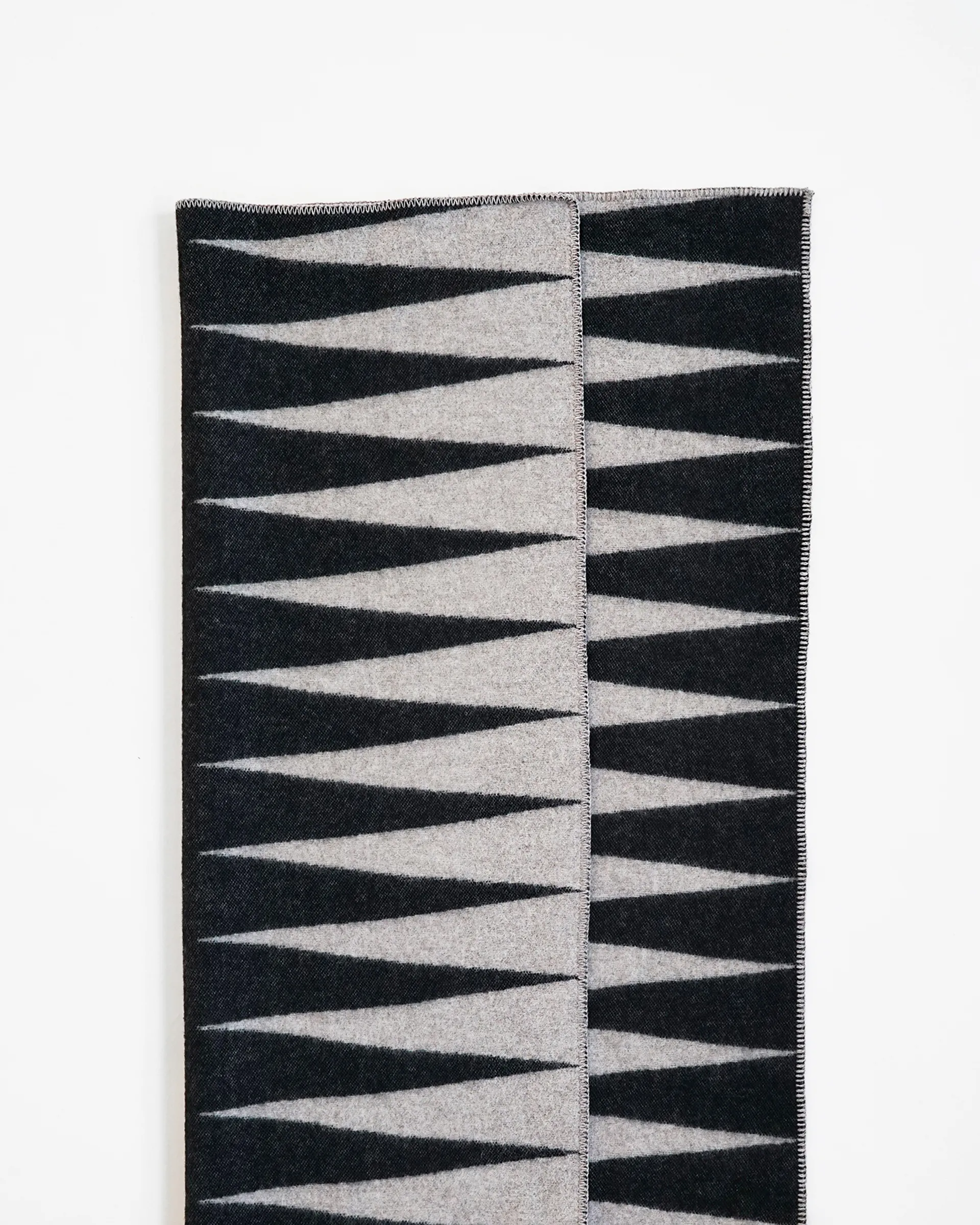 Manta Ihalo 130x180 cm, No 01  Hein Studio