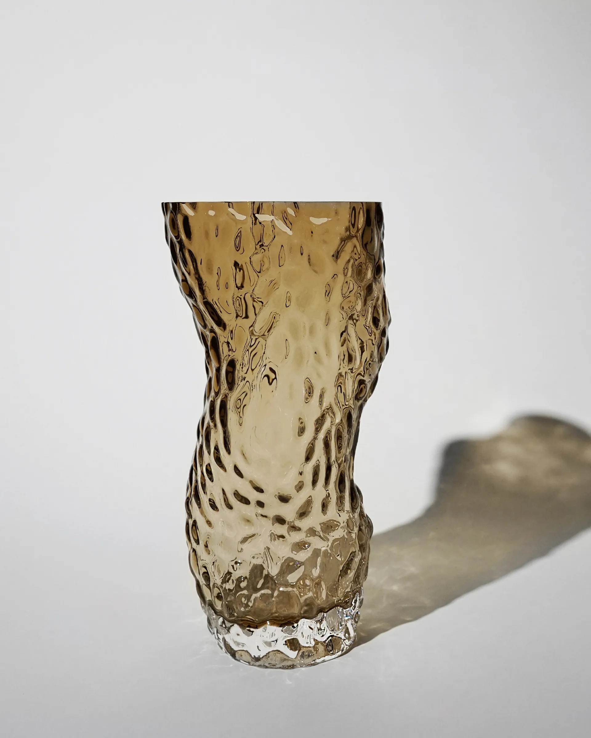 Vaso 30 cm Ostrea Rock , Fumado Hein Studio