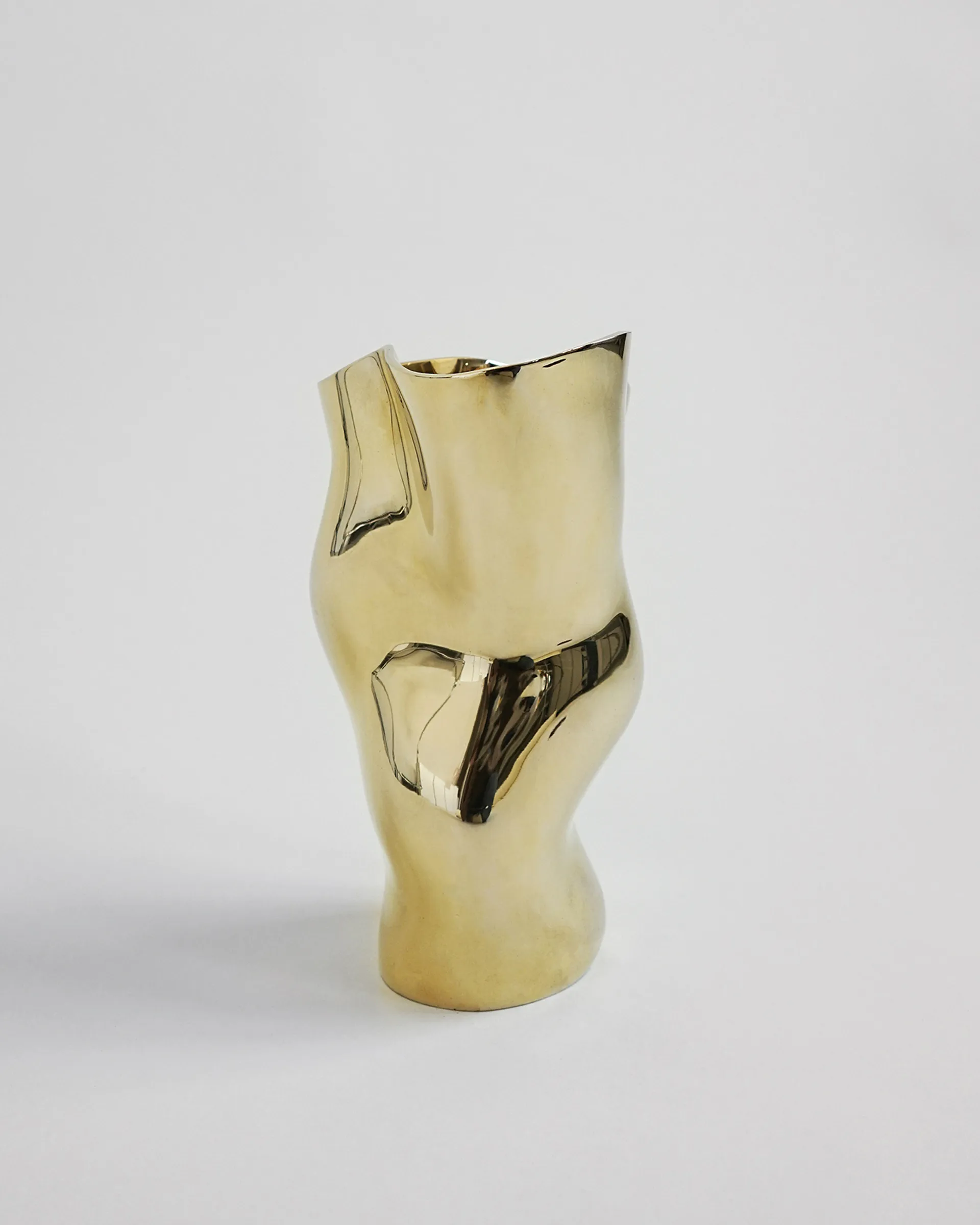 Vaso Ostrea 25, Latão  Hein Studio